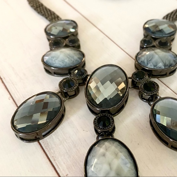 Designer look  Statement Necklace - Picture 6 of 6